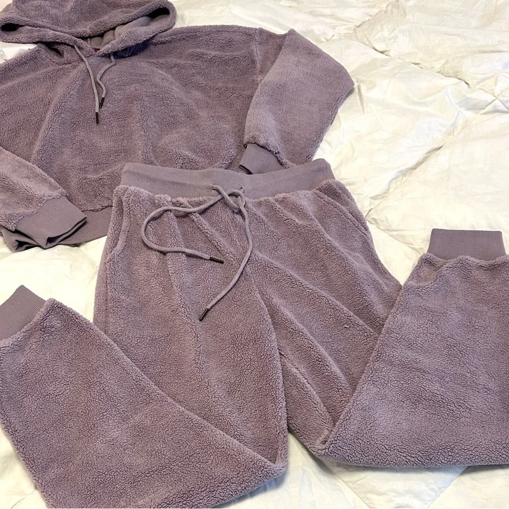 Adore Me Dorethea Lavender Sherpa Hoodie and Jogger Loungewear Set.